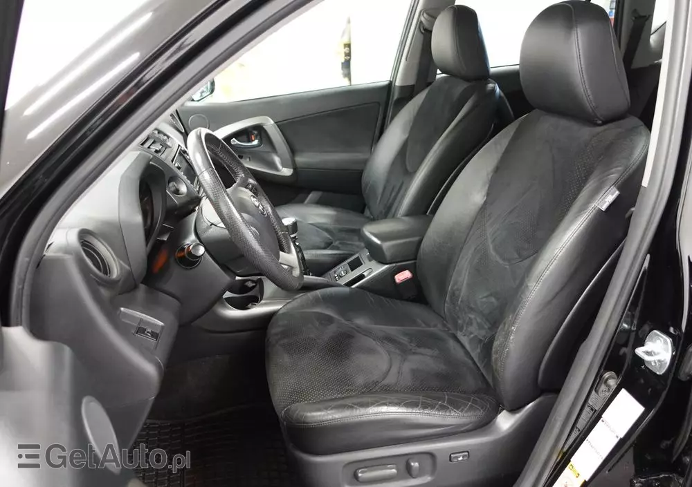 TOYOTA RAV4 2.2 D-4D 4x4 Life