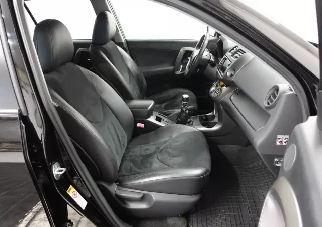 TOYOTA RAV4 2.2 D-4D 4x4 Life