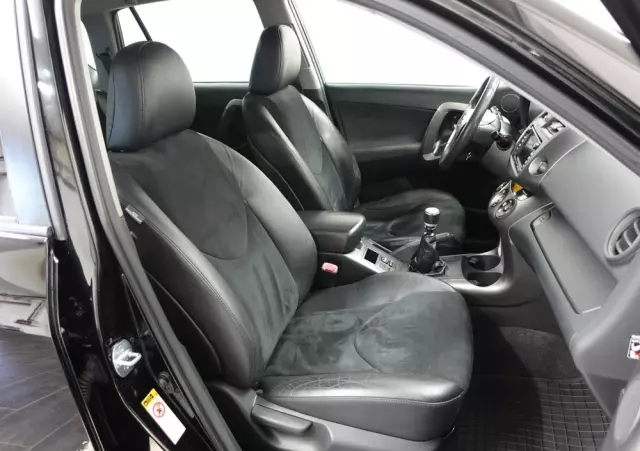 TOYOTA RAV4 2.2 D-4D 4x4 Life