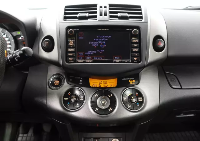 TOYOTA RAV4 2.2 D-4D 4x4 Life