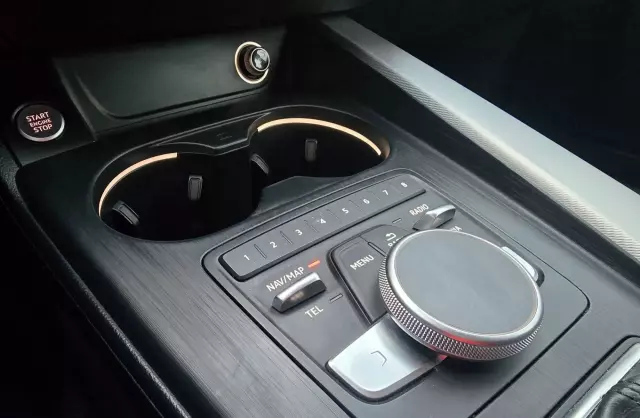 AUDI A4 2.0 TDI (190 KM) quattro S tronic