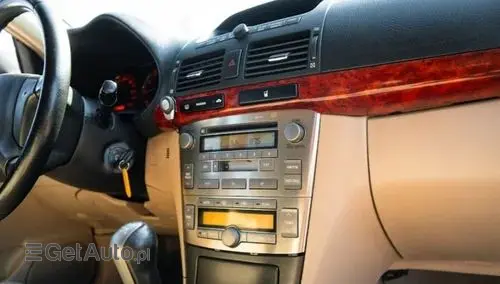 TOYOTA Avensis 