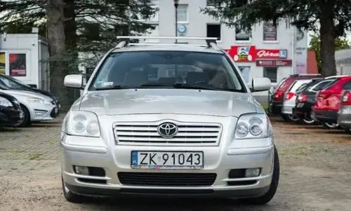 TOYOTA Avensis 