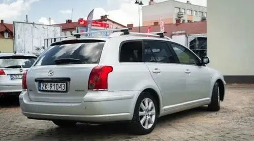 TOYOTA Avensis 