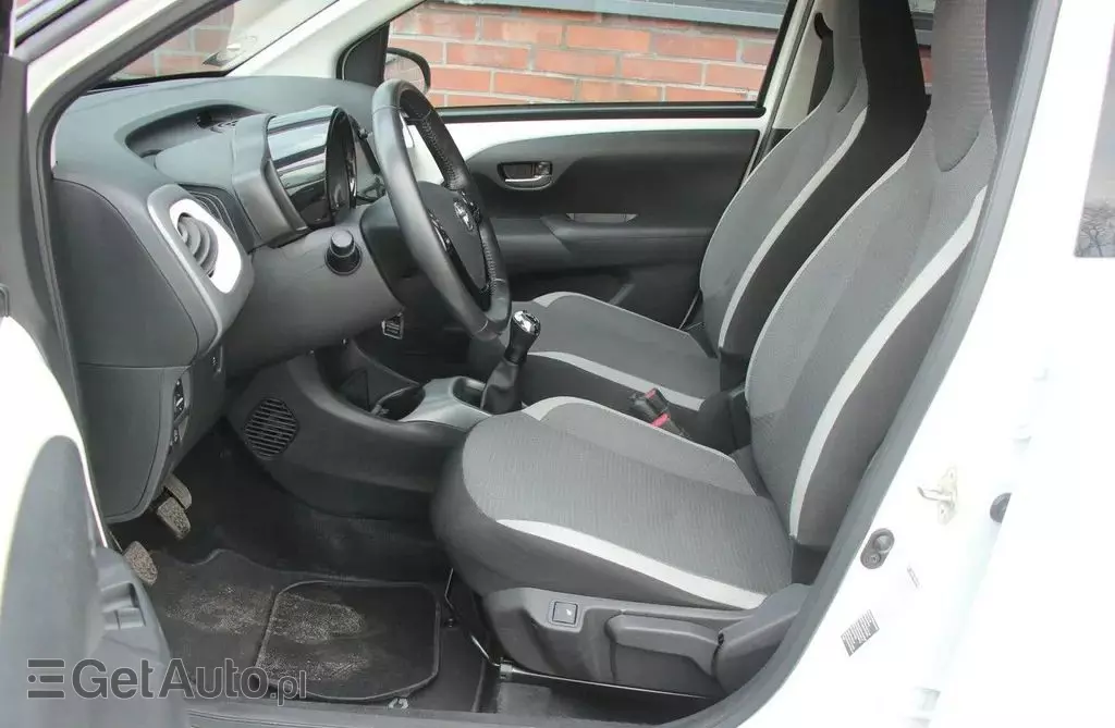 TOYOTA Aygo 