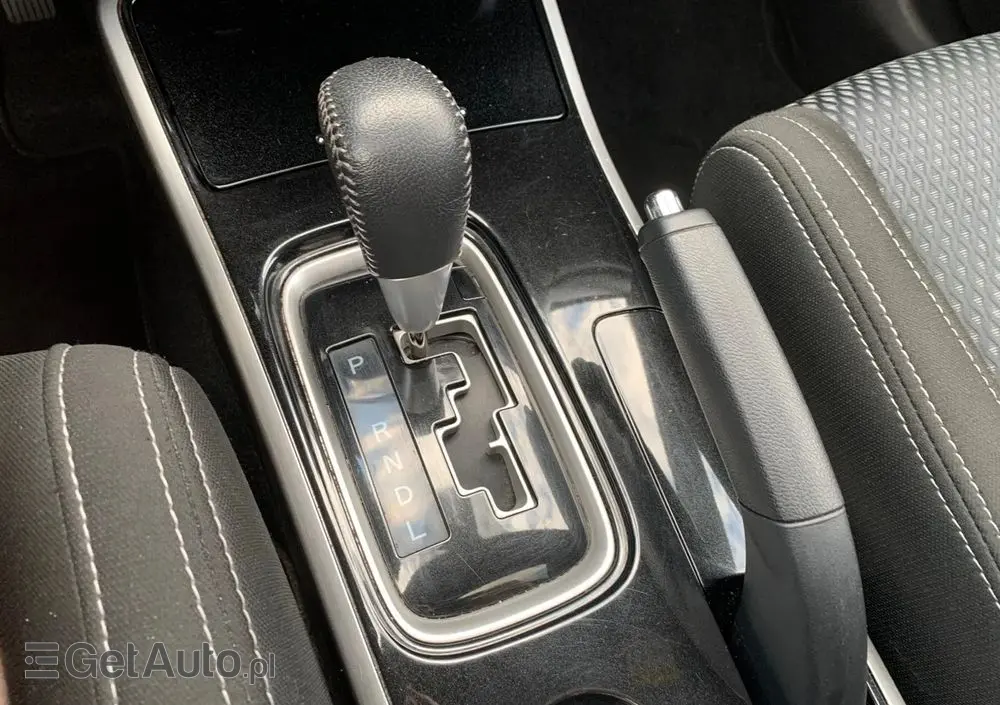 MITSUBISHI Outlander 2.0 2WD CVT Diamant Edition+