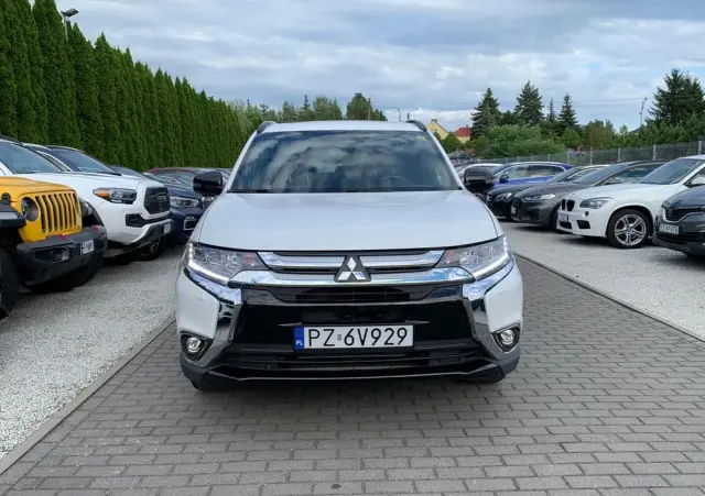 MITSUBISHI Outlander 2.0 2WD CVT Diamant Edition+