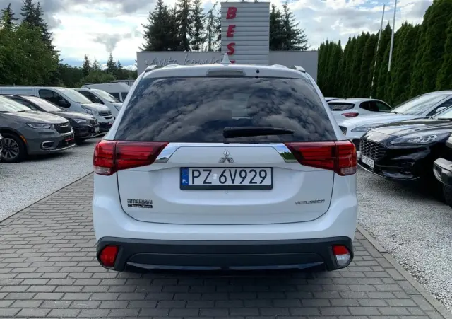 MITSUBISHI Outlander 2.0 2WD CVT Diamant Edition+