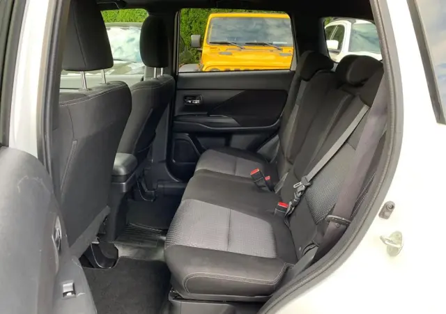 MITSUBISHI Outlander 2.0 2WD CVT Diamant Edition+