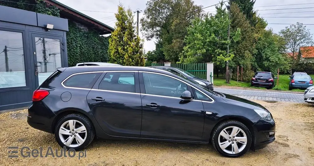 OPEL Astra 1.4 Turbo Color Edition