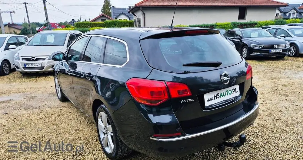 OPEL Astra 1.4 Turbo Color Edition