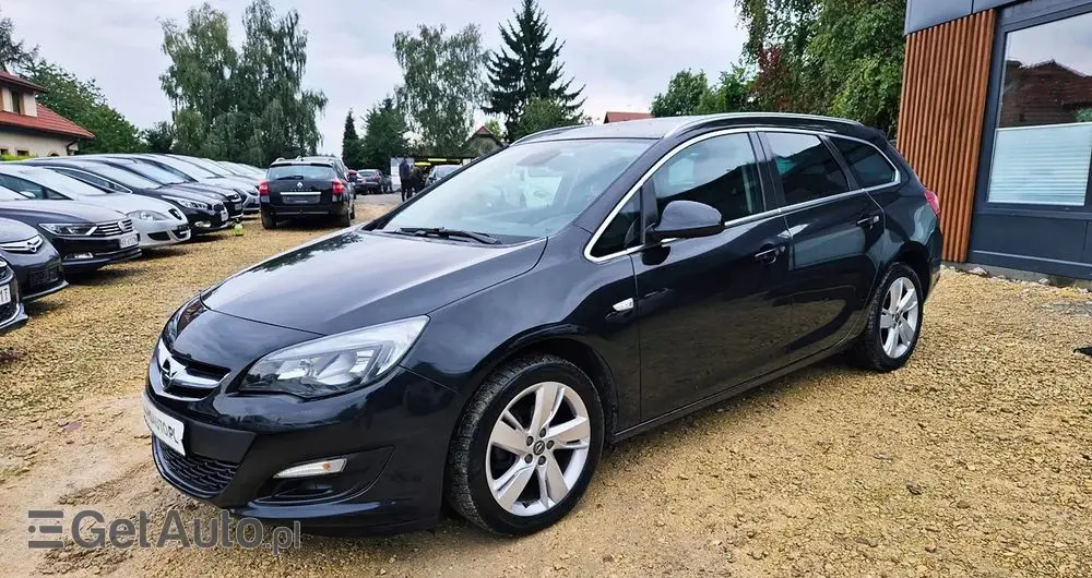 OPEL Astra 1.4 Turbo Color Edition