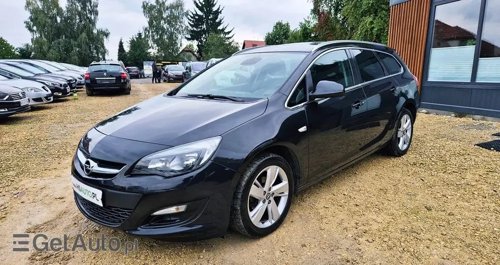 OPEL Astra 1.4 Turbo Color Edition