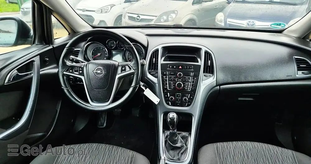 OPEL Astra 1.4 Turbo Color Edition