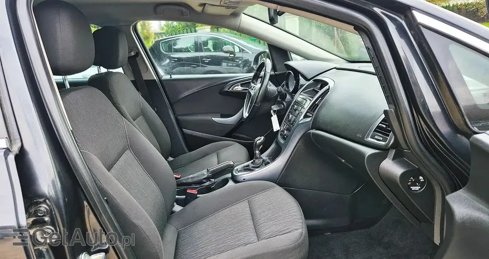 OPEL Astra 1.4 Turbo Color Edition