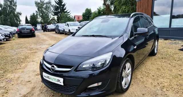 OPEL Astra 1.4 Turbo Color Edition