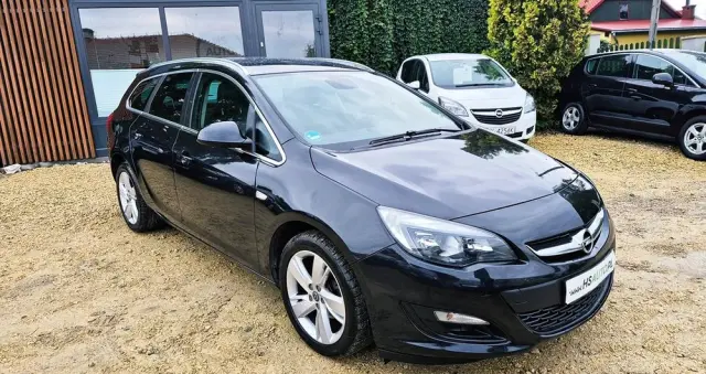 OPEL Astra 1.4 Turbo Color Edition