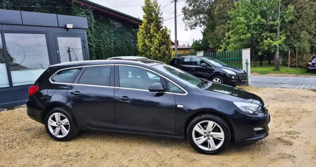 OPEL Astra 1.4 Turbo Color Edition