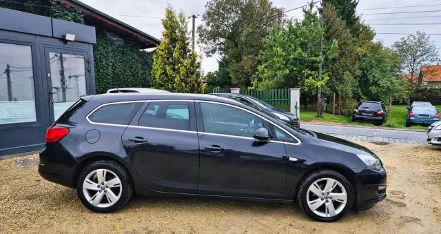 OPEL Astra 1.4 Turbo Color Edition