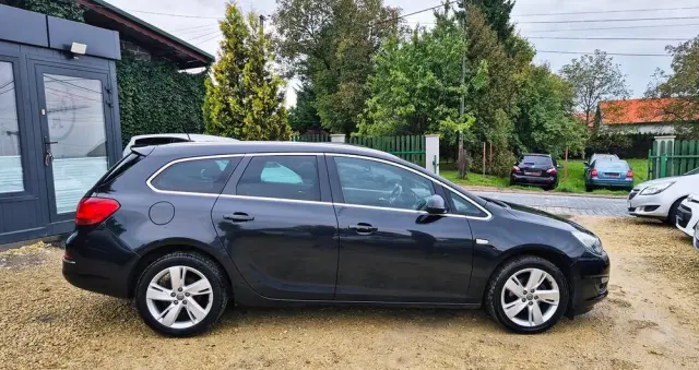 OPEL Astra 1.4 Turbo Color Edition