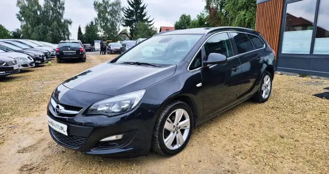 OPEL Astra 1.4 Turbo Color Edition
