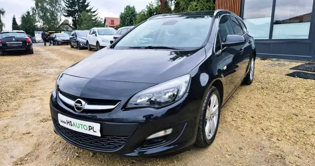 OPEL Astra 1.4 Turbo Color Edition