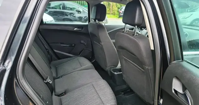 OPEL Astra 1.4 Turbo Color Edition