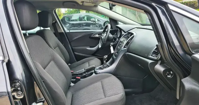 OPEL Astra 1.4 Turbo Color Edition