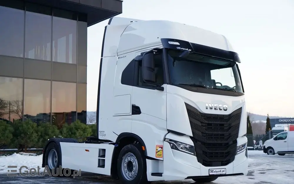 IVECO S-WAY / 530 / RETARDER / KLIMA POSTOJOWA / 