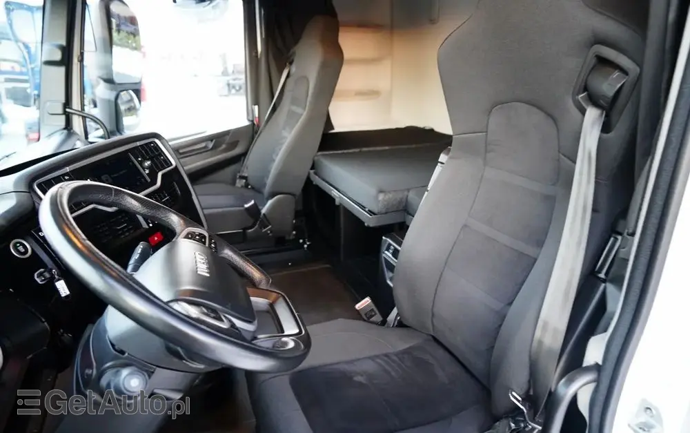 IVECO S-WAY / 530 / RETARDER / KLIMA POSTOJOWA / 