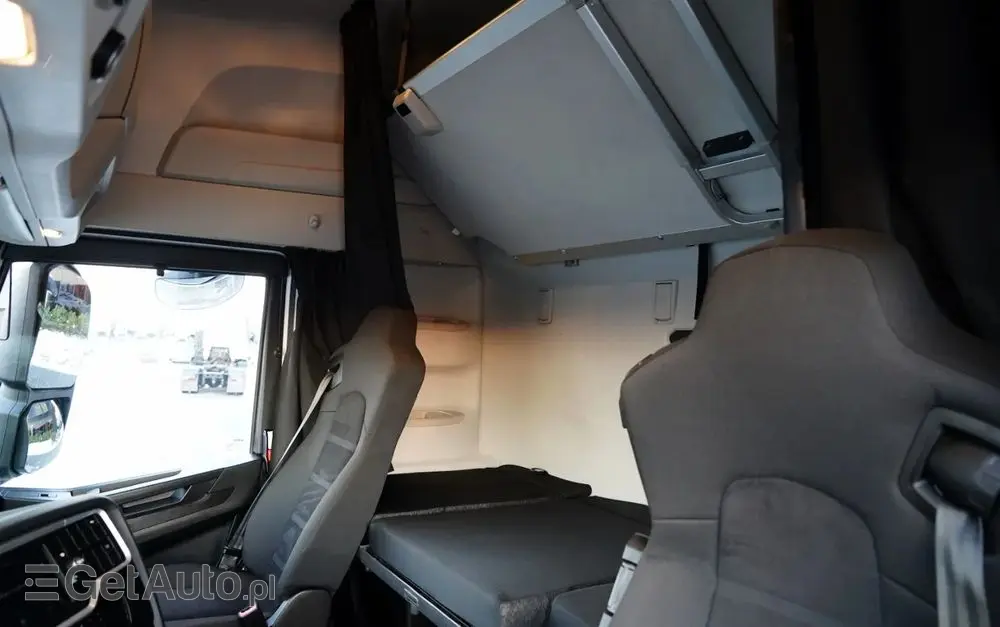 IVECO S-WAY / 530 / RETARDER / KLIMA POSTOJOWA / 