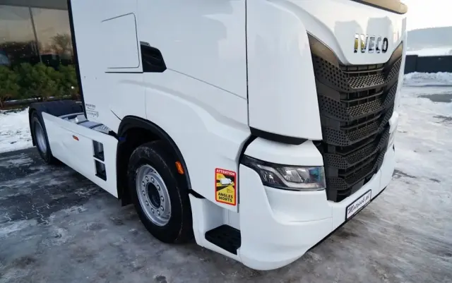 IVECO S-WAY / 530 / RETARDER / KLIMA POSTOJOWA / 