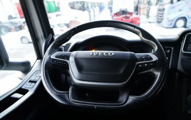 IVECO S-WAY / 530 / RETARDER / KLIMA POSTOJOWA / 