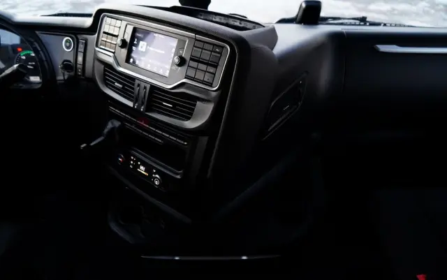 IVECO S-WAY / 530 / RETARDER / KLIMA POSTOJOWA / 