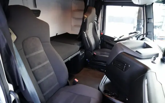 IVECO S-WAY / 530 / RETARDER / KLIMA POSTOJOWA / 