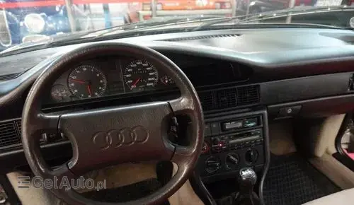 AUDI 100 