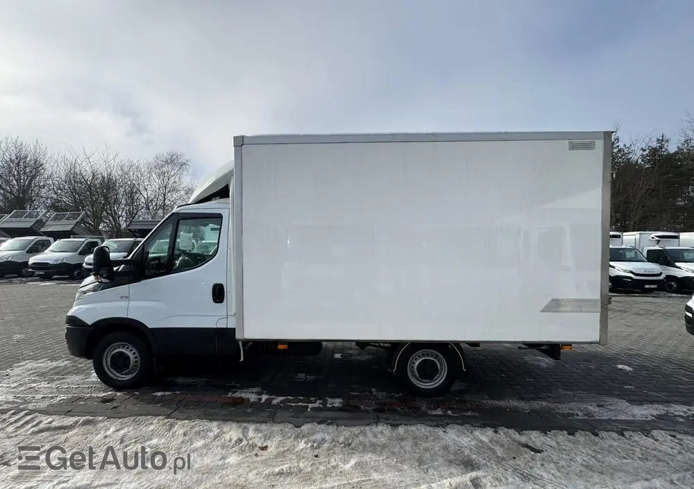 IVECO DAILY 35S14,35S15,35S16,35S17,KILKA SZTUK IZOTERMY CHLODNIE PODWOZIA DO ZABUDOWY KIPRY WYWROTKI KILKANASCIE SZTUK 