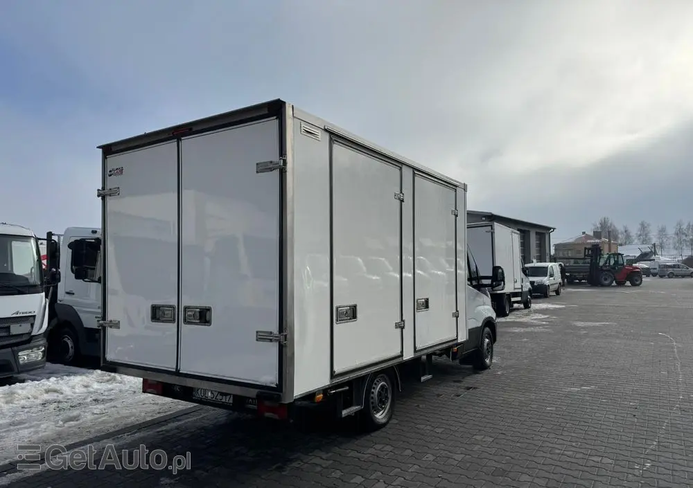 IVECO DAILY 35S14,35S15,35S16,35S17,KILKA SZTUK IZOTERMY CHLODNIE PODWOZIA DO ZABUDOWY KIPRY WYWROTKI KILKANASCIE SZTUK 