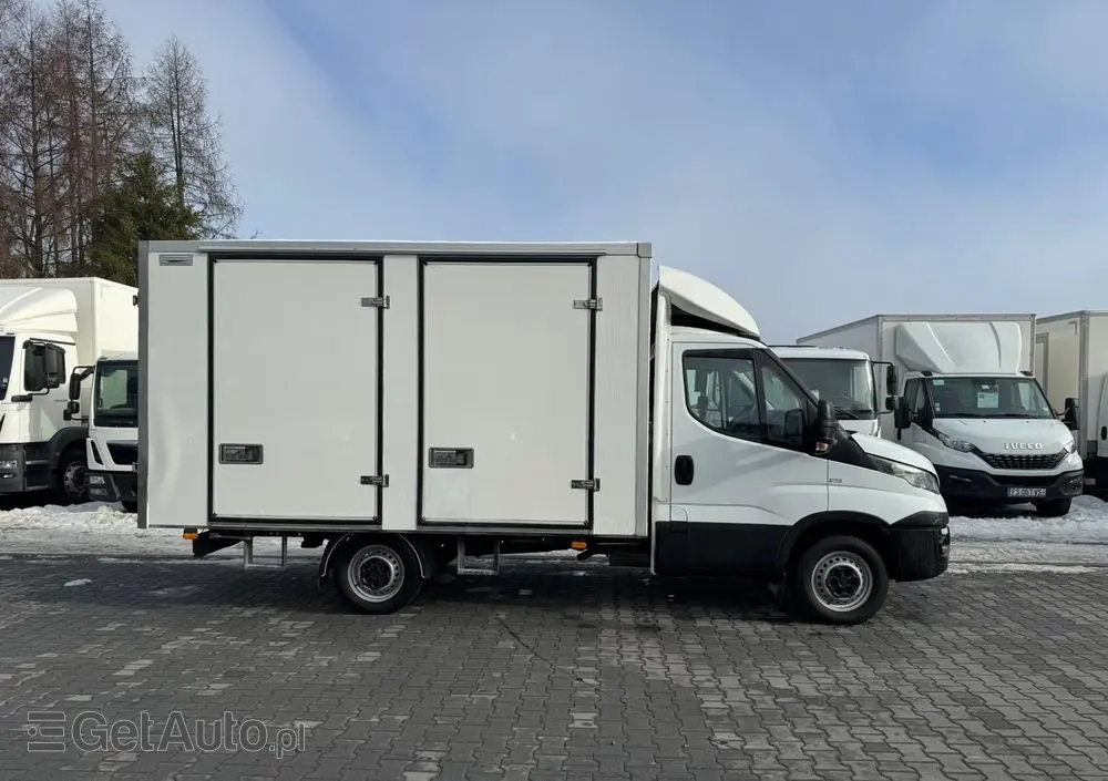 IVECO DAILY 35S14,35S15,35S16,35S17,KILKA SZTUK IZOTERMY CHLODNIE PODWOZIA DO ZABUDOWY KIPRY WYWROTKI KILKANASCIE SZTUK 