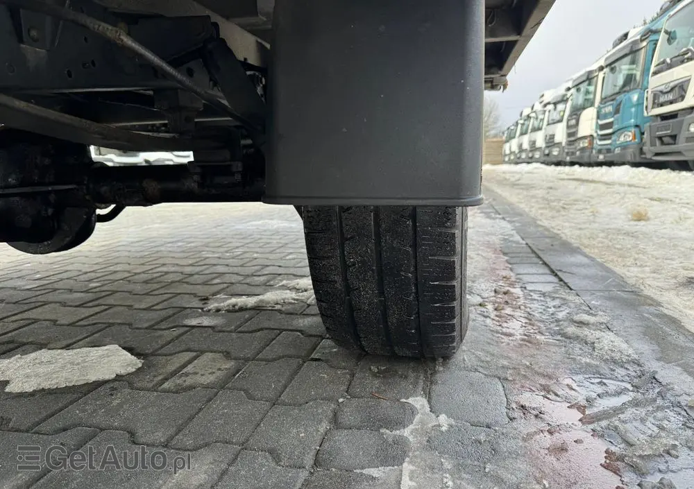 IVECO DAILY 35S14,35S15,35S16,35S17,KILKA SZTUK IZOTERMY CHLODNIE PODWOZIA DO ZABUDOWY KIPRY WYWROTKI KILKANASCIE SZTUK 