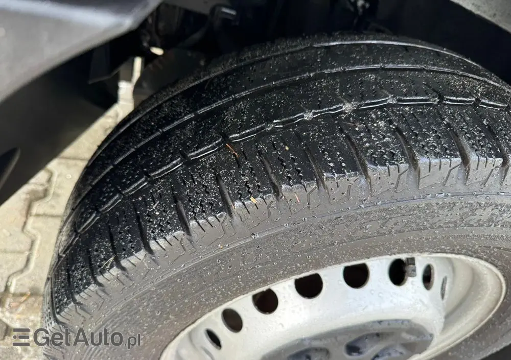 IVECO DAILY 35S14,35S15,35S16,35S17,KILKA SZTUK IZOTERMY CHLODNIE PODWOZIA DO ZABUDOWY KIPRY WYWROTKI KILKANASCIE SZTUK 