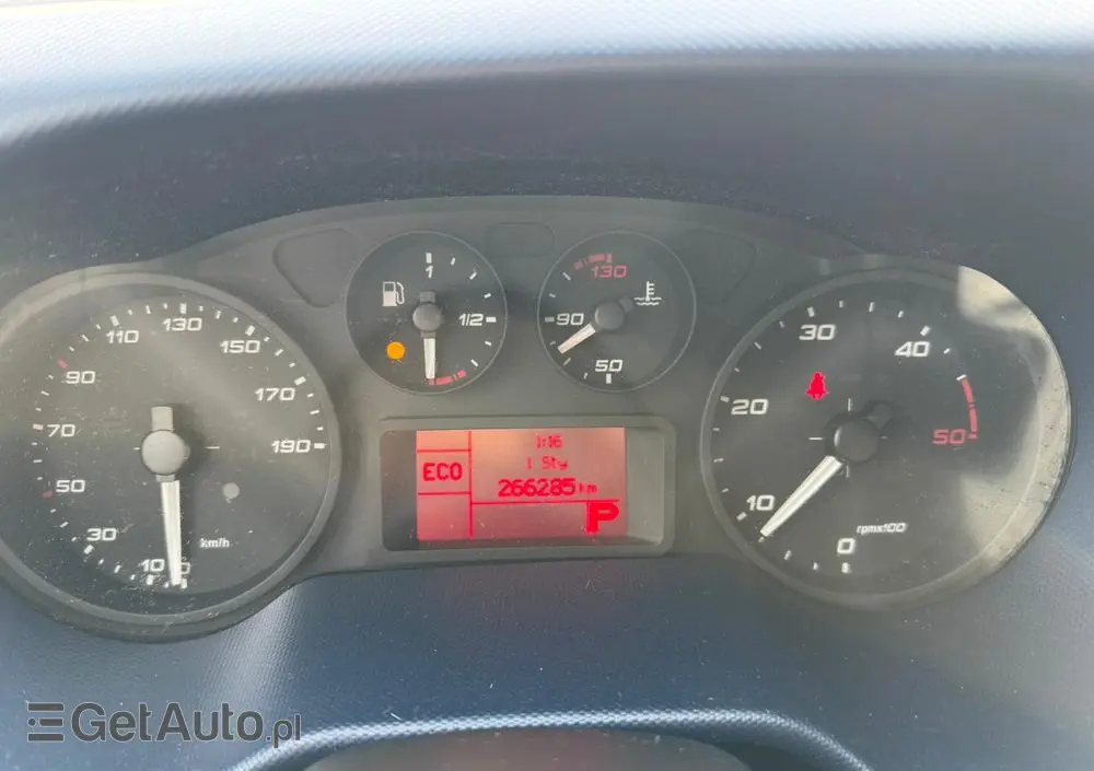 IVECO DAILY 35S14,35S15,35S16,35S17,KILKA SZTUK IZOTERMY CHLODNIE PODWOZIA DO ZABUDOWY KIPRY WYWROTKI KILKANASCIE SZTUK 