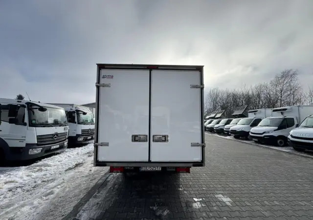 IVECO DAILY 35S14,35S15,35S16,35S17,KILKA SZTUK IZOTERMY CHLODNIE PODWOZIA DO ZABUDOWY KIPRY WYWROTKI KILKANASCIE SZTUK 