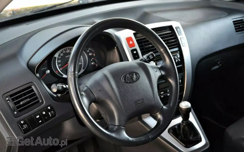 HYUNDAI Tucson 