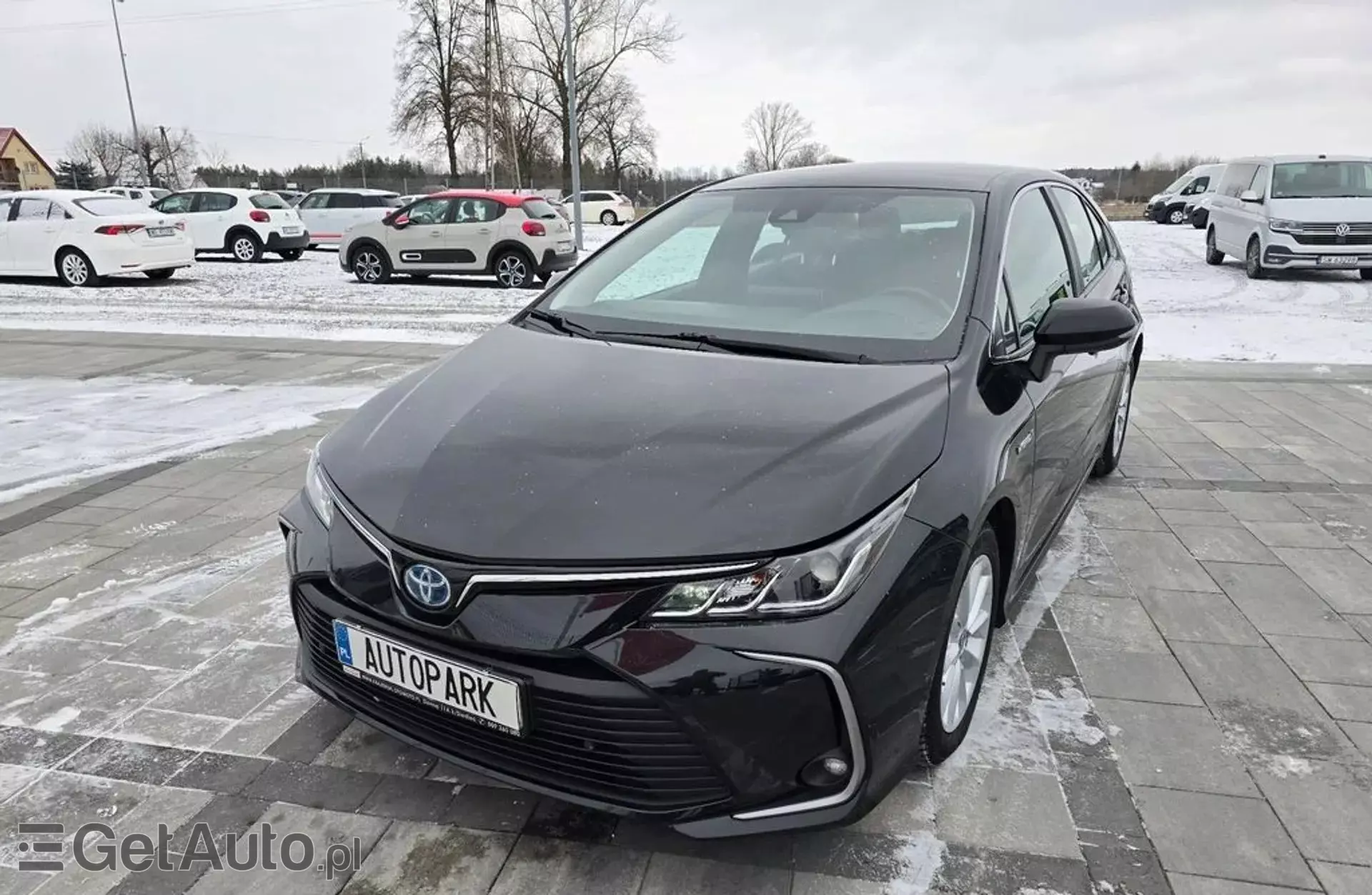 TOYOTA Corolla 1.8i (140 KM) CVT