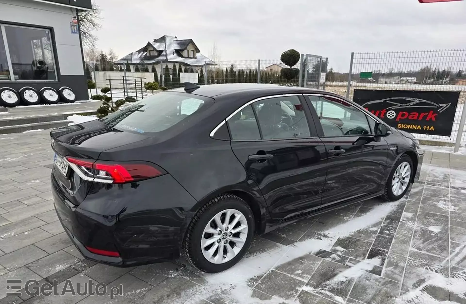 TOYOTA Corolla 1.8i (140 KM) CVT