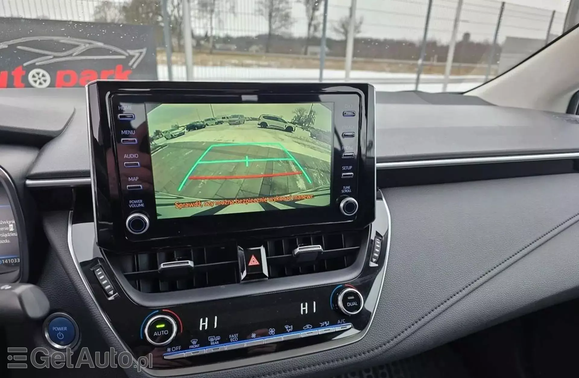 TOYOTA Corolla 1.8i (140 KM) CVT