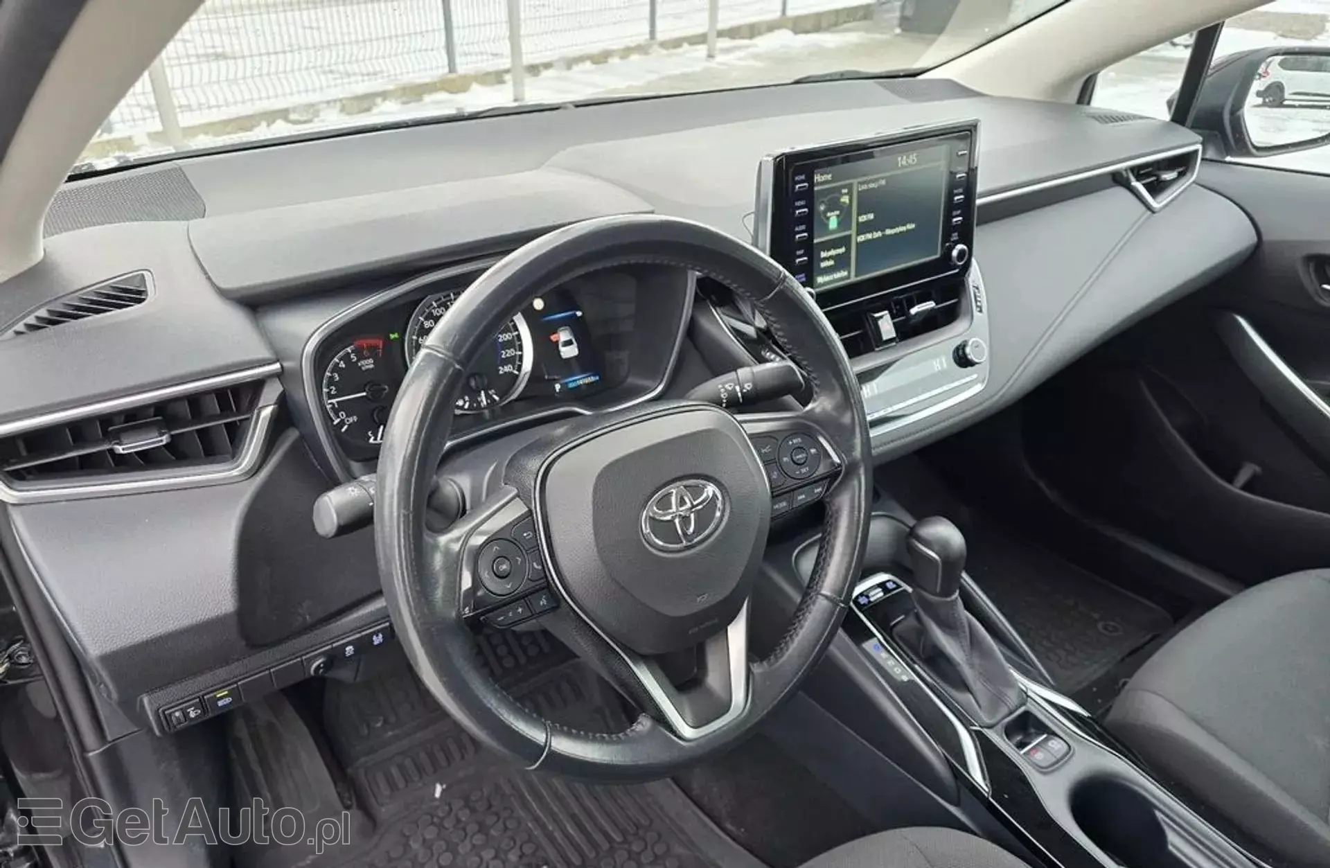 TOYOTA Corolla 1.8i (140 KM) CVT