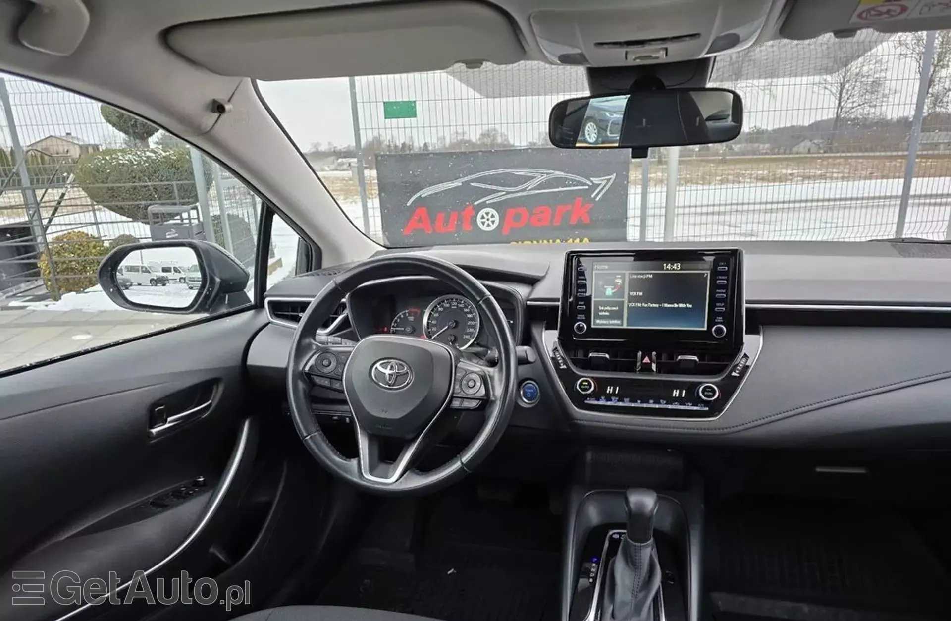 TOYOTA Corolla 1.8i (140 KM) CVT