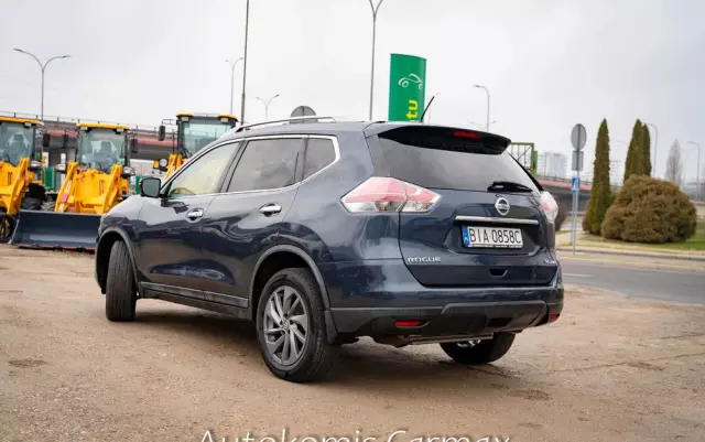 NISSAN Rogue 